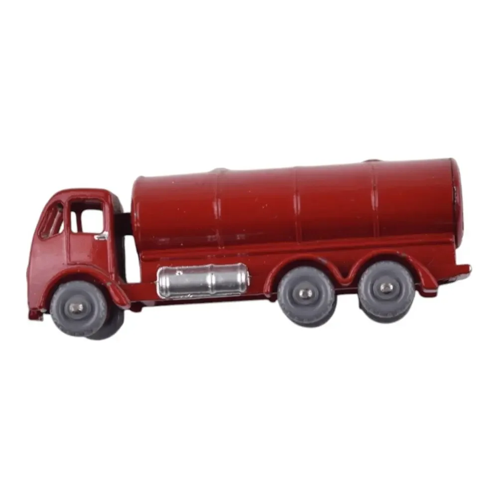 Vintage 1958 Matchbox Lesney #11 Diecast Red Esso Petrol Tanker Gray Wheels